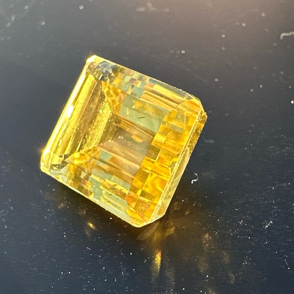 18.08 Crt Natural Lemon Quartz Faceted Gemstone - Picture 4 of 17